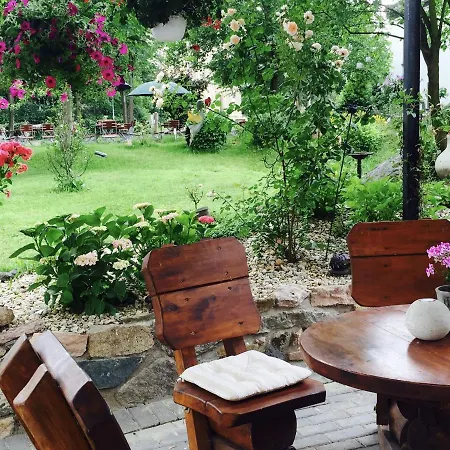Dein Gutshof Hotel & Ferienwohnungen Gorlitz