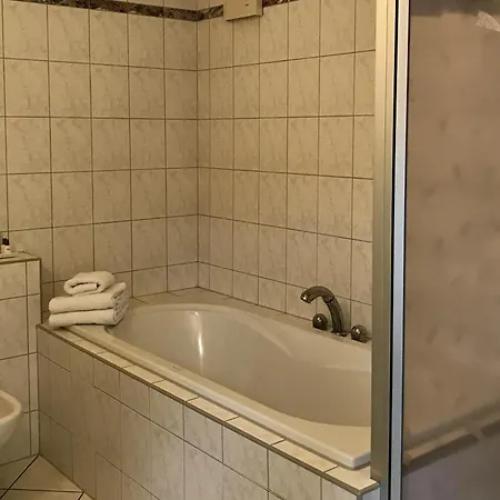 Hotel Dein Gutshof Hotel&ferienwohnungen Görlitz