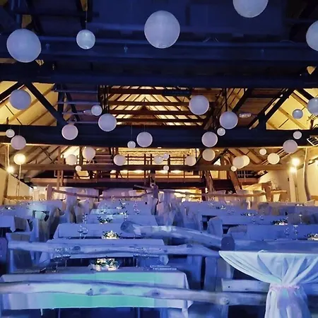 Hotel Dein Gutshof Otel Görlitz